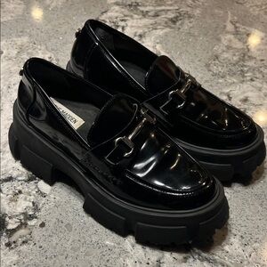 Steve Madden Glossy Black Loafers Size 6.5